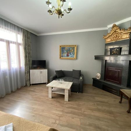 Cozy Studio On Europe Square Батумі Екстер'єр фото