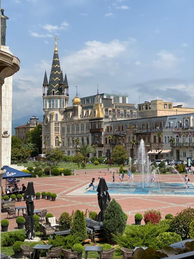 Cozy Studio On Europe Square Батумі Екстер'єр фото