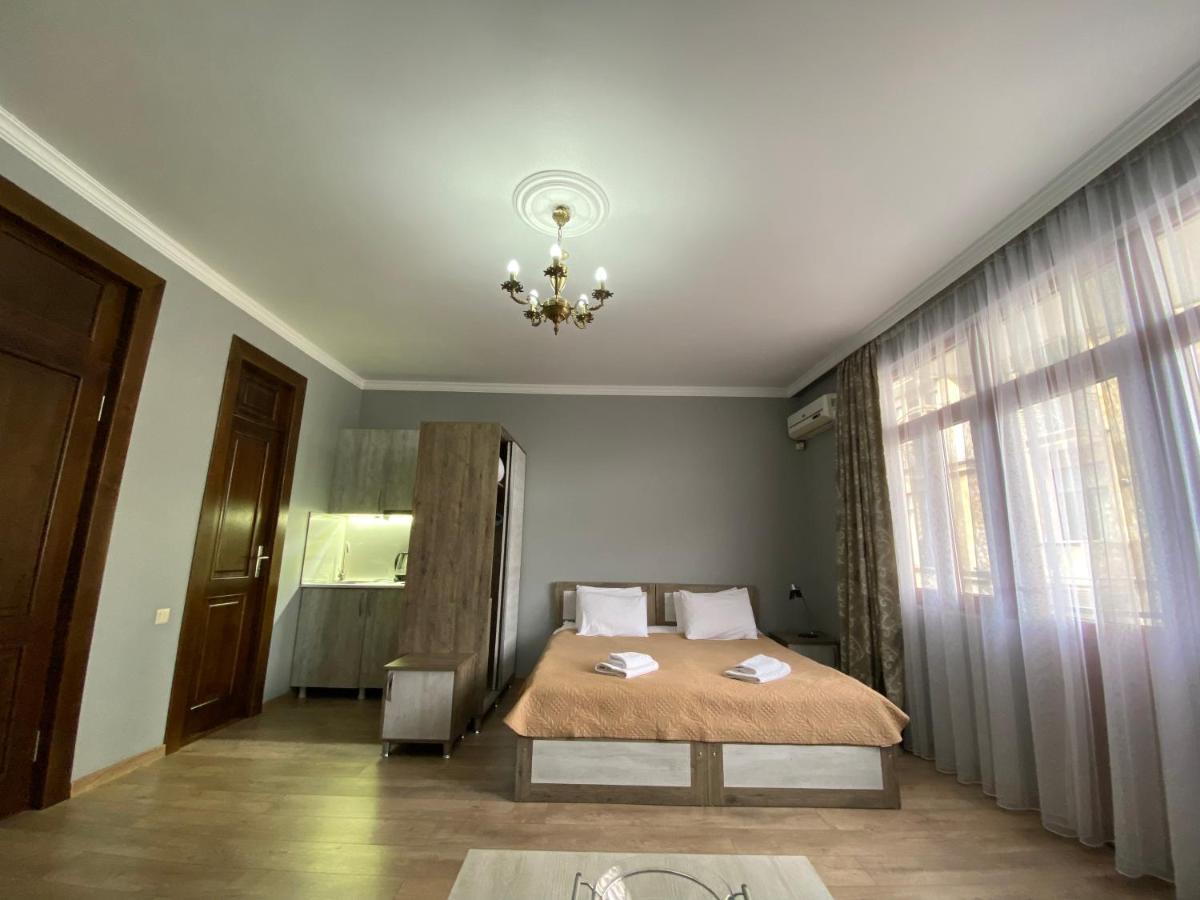 Cozy Studio On Europe Square Батумі Екстер'єр фото