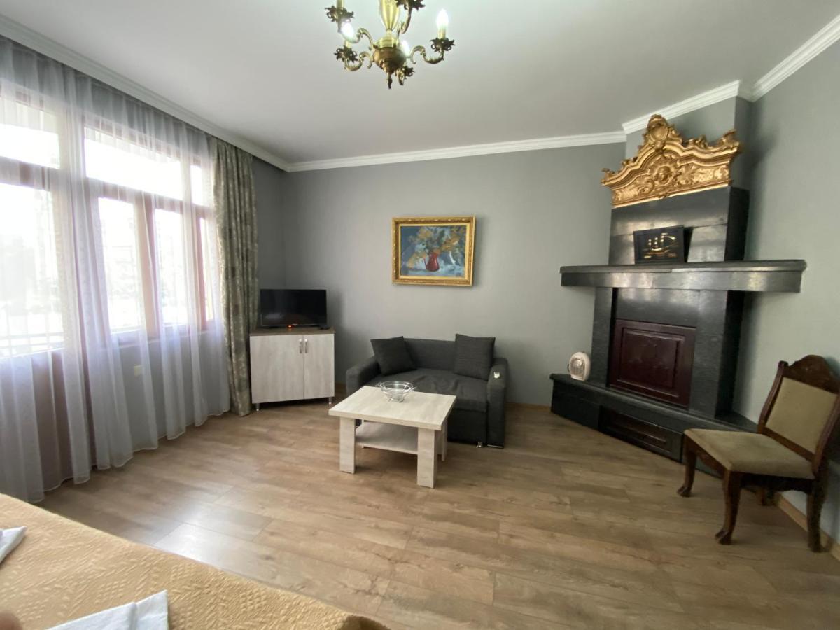 Cozy Studio On Europe Square Батумі Екстер'єр фото