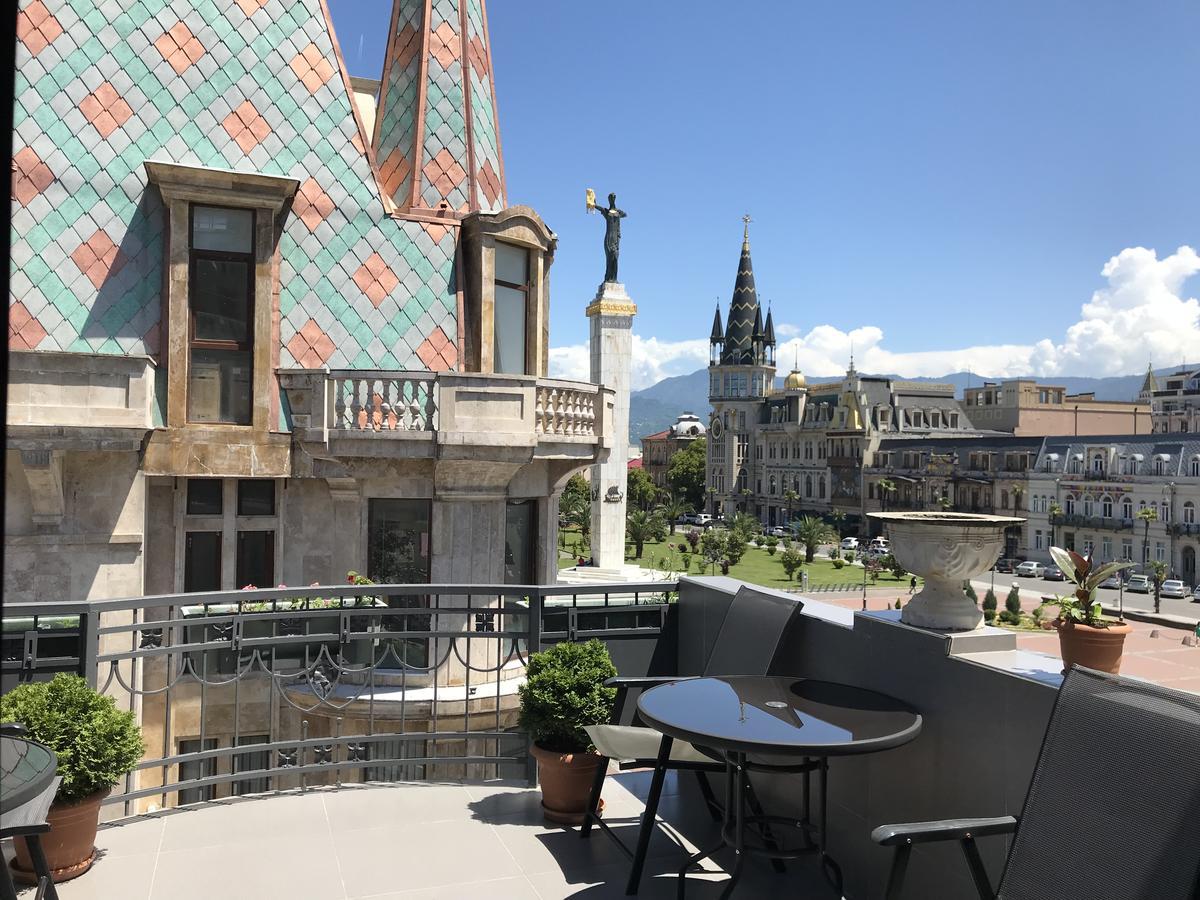 Cozy Studio On Europe Square Батумі Екстер'єр фото
